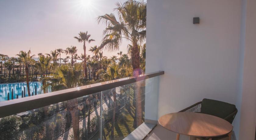 Image of Palm Club Suite Ocean View 1