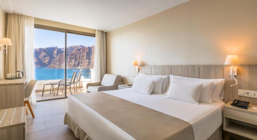 Image of Deluxe Superior Sea View 0