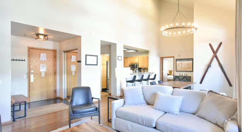 Image of Apartment 11