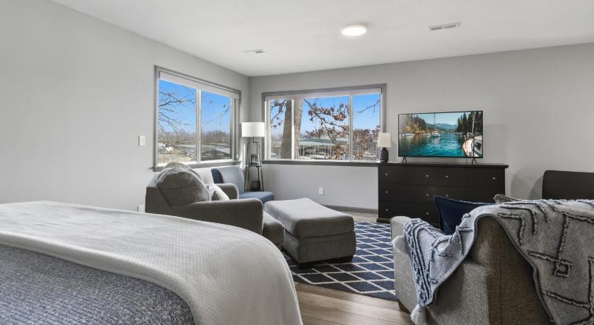 오세이지 비치 (MO) Charming & Cozy Waterfront Cabin at 21mm Near Shorty Pants 4성급 숙소 스위트룸