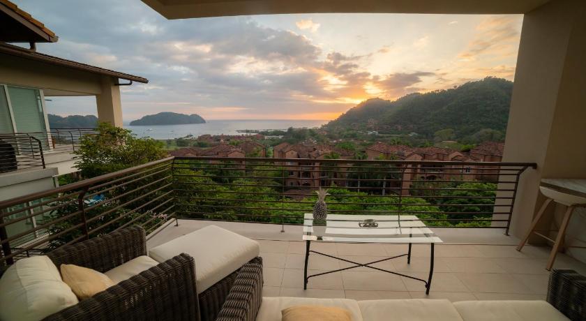 Montecielo 4A 3 bdrs ocean view in Los Suenos