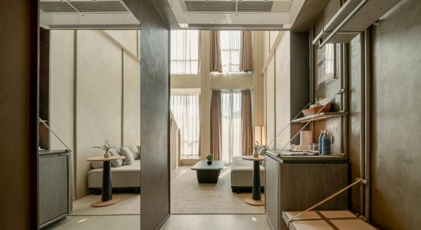 Image of Duplex Suite 7