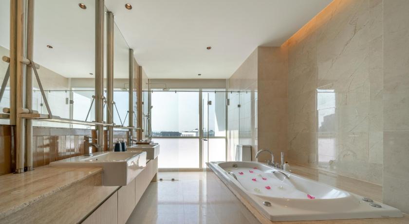 Image of Grand Vista Suite 11