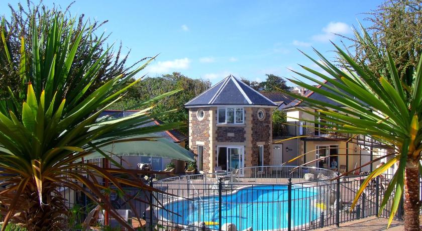 Porth Veor Manor Villas &amp; Apartments — Hotel in Newquay