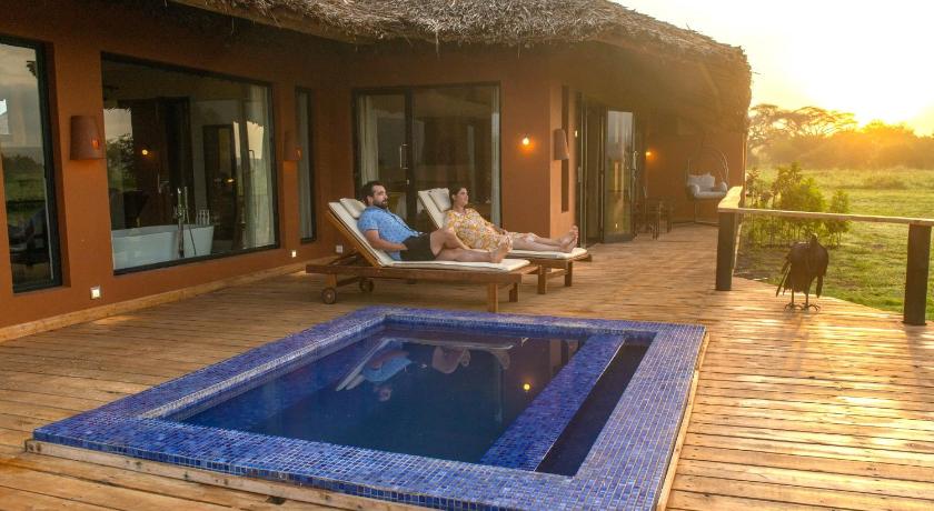 Image of Luxury Suite 7
