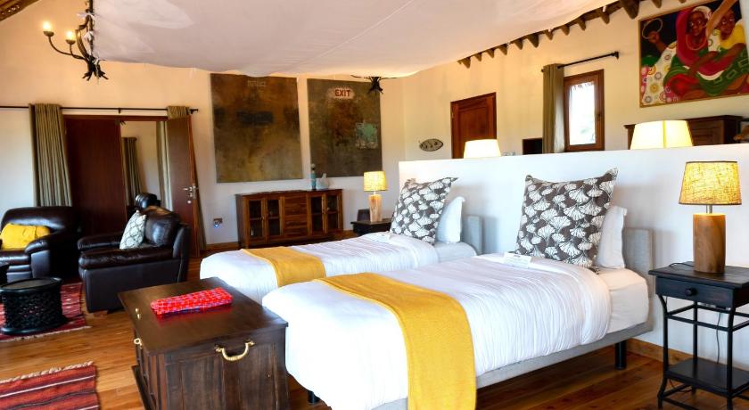 Image of Luxury Suite 2