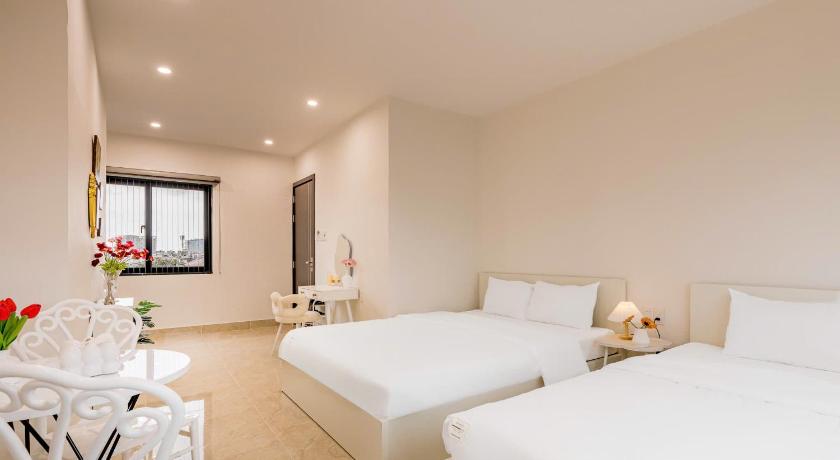 Image of Deluxe Family Room 1