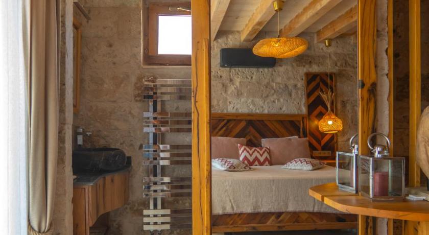 Immagine di Villa con Piscina Privata (Villa with Private Pool) 3
