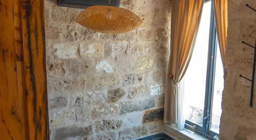 Immagine di Villa con Piscina Privata (Villa with Private Pool) 6