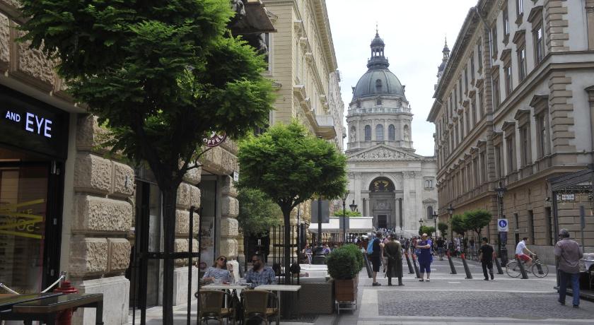 Basilica Grand Luxury in The Historic Center photo
