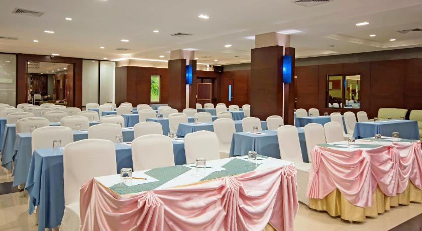 甘烹碧 Navarat Heritage Hotel 3星级 酒店 泳池