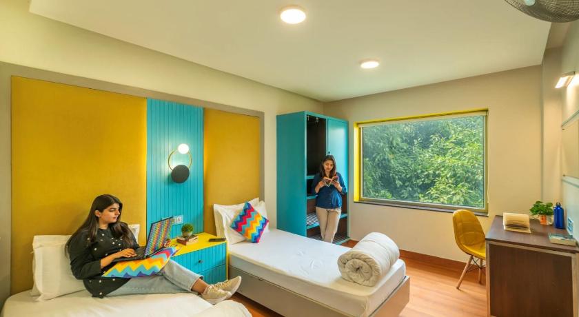 Image of Deluxe Private AC Room With Ensuite Bathroom 3