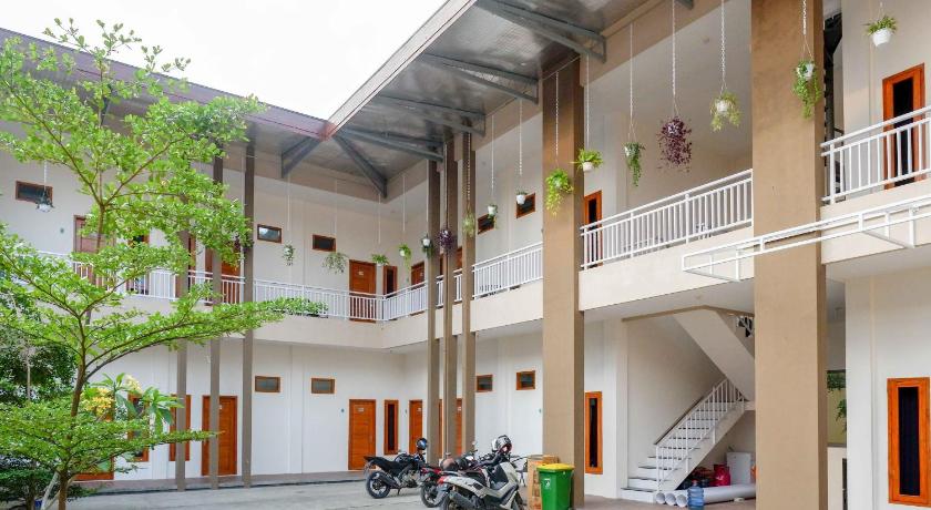 RedDoorz near Universitas Muhammadiyah Purwokerto – Banyumas Regency, WI