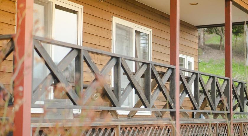 洞爺湖 Ashiriape Lake Toya Log House Bay Sunset theater 宿泊施設 客室