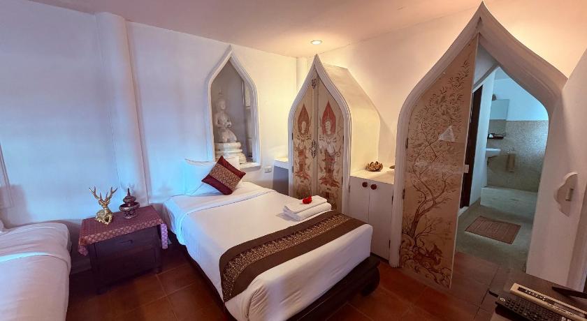 Image of Twin Room with Lake View 9