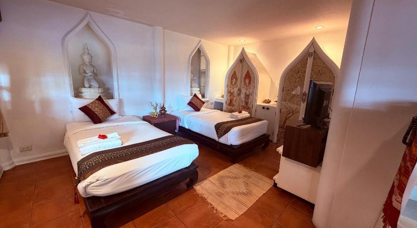 Image of Twin Room with Lake View 8