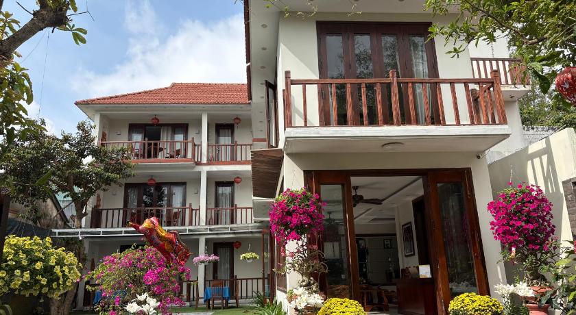 Village Moon Villa - image 2