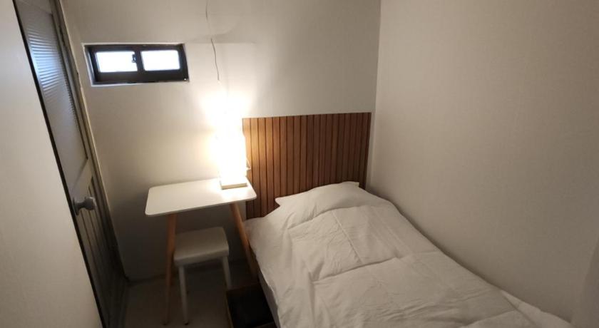 首尔 스테이봄 영등포구청역점108 住宿 泳池