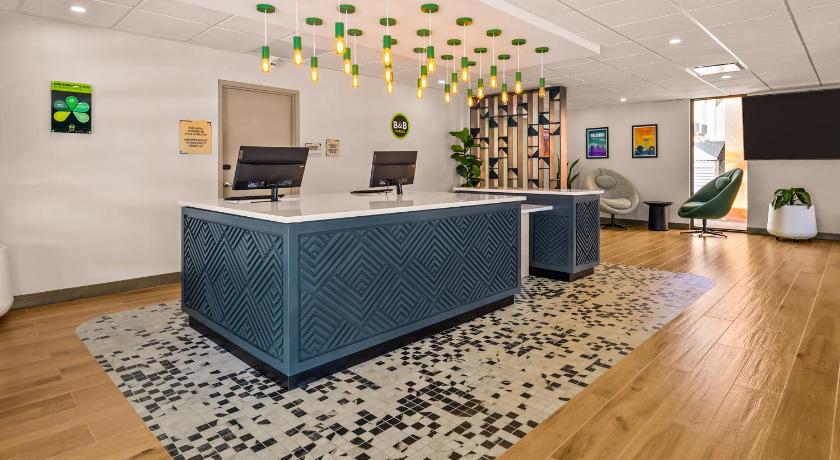 Orlando B&B HOTEL Orlando International Drive near Universal - Newly Renovated! 2-Star Accommodation restaurant