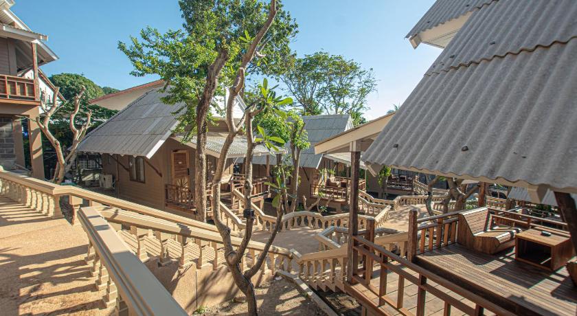 Image of Hillside Bungalow 15