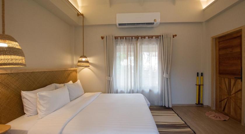 Image of Hillside Bungalow 4