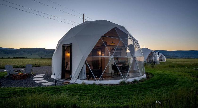 프레이 Montana Luxury Dome Stay with Panoramic Views Near Yellowstone National Park 2성급 숙소 로비
