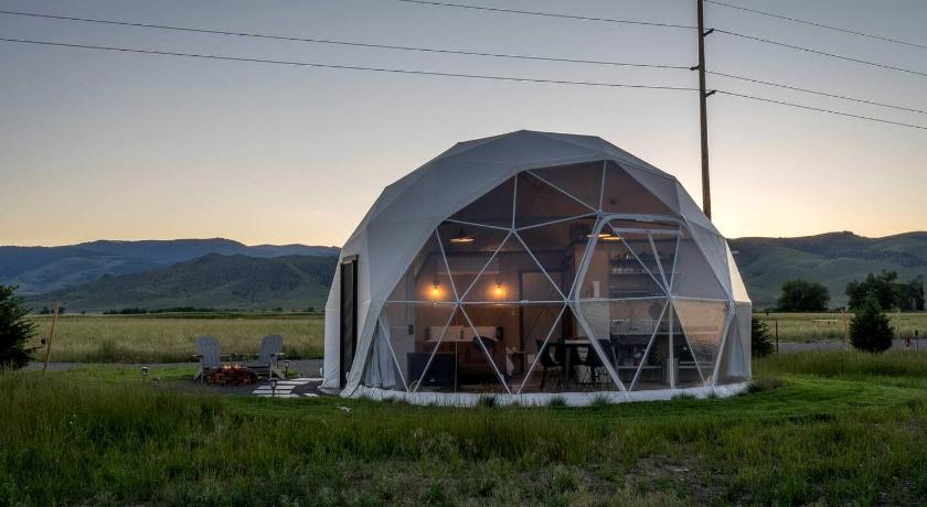 프레이 Montana Luxury Dome Stay with Panoramic Views Near Yellowstone National Park 2성급 숙소 레스토랑