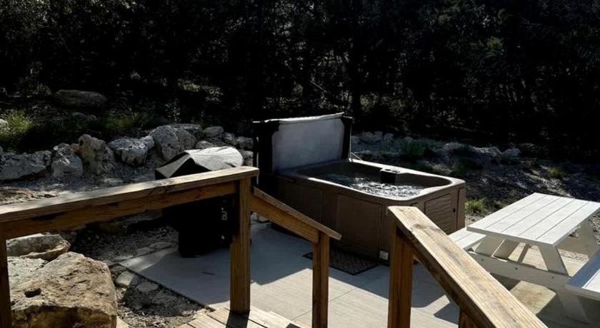 캐년 레이크 (TX) Stylish Yurt Cabin Getaway with Hot Tub Near Canyon Lake, Texas 3성급 숙소 수영장