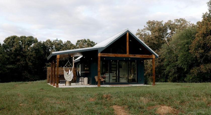 파이크빌 (TN) Cozy Tiny Cabin with Hot Tub near Fall Creek Falls for a Peaceful Romantic Escape in Tennessee 3성급 숙소 객실