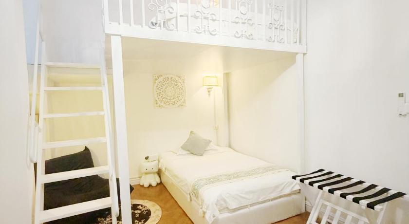 Image of Family Room with Terrace 0