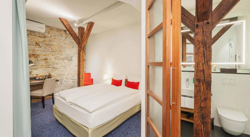 Image of Deluxe Double Room 7