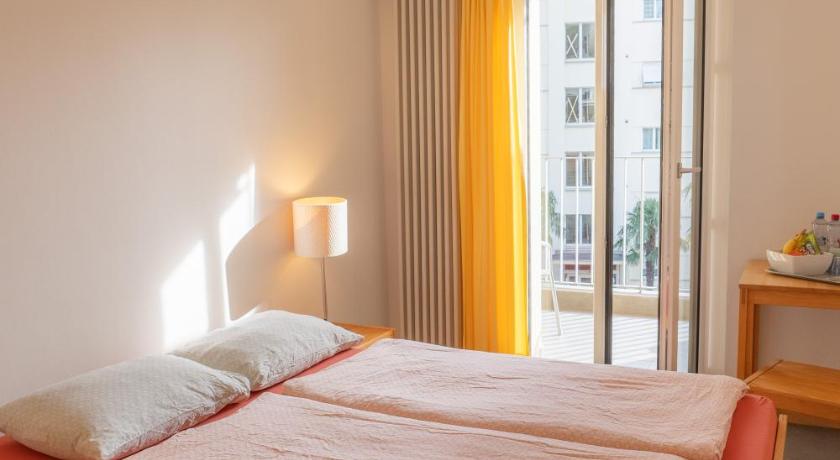 Image of Single Room 1