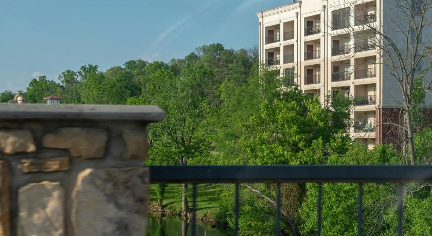 세비어빌 (TN) Riverfront Condo Sleeps 4 Jetted Tub Balcony Pool 4성급 숙소 외관