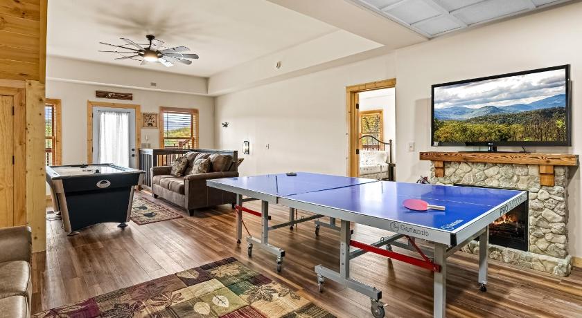 Wears Valley Cabin Views Sleeps 12 Foosball Theater Putt-putt 4-Star Accommodation amenity