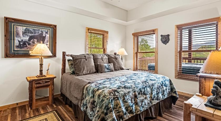 Wears Valley Cabin Views Sleeps 12 Foosball Theater Putt-putt 4-Star Accommodation lobby