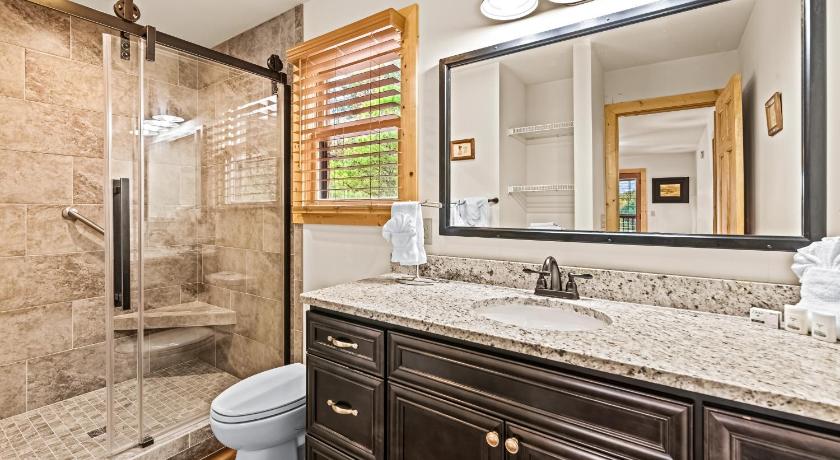 Wears Valley Cabin Views Sleeps 12 Foosball Theater Putt-putt 4-Star Accommodation view