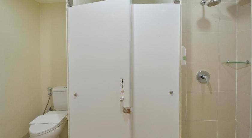 Image of Standard Double with window 4