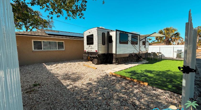 타르폰 스프링 (FL) Grace Haven RV Retreat Near Beach with Private Patio 4성급 숙소 외관