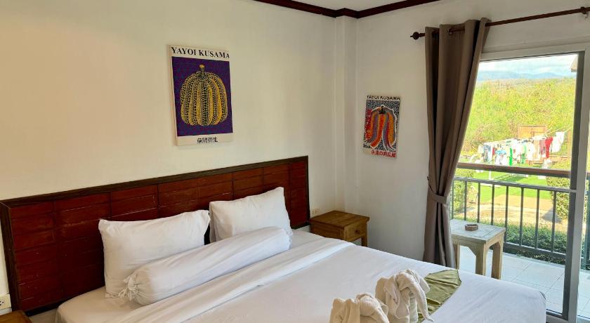 Image of King Room with Pool View 3
