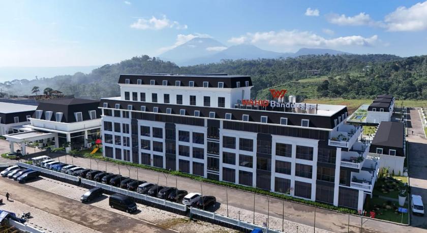 Wahid Bandungan Hotel & Resort - image 2
