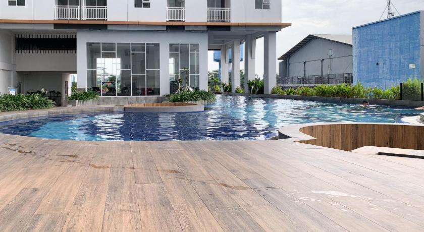 RedDoorz Plus @ Suncity Residence Apartemen Sidoarjo - image 13