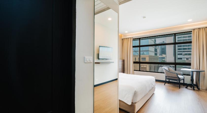 Image of Executive King Room 7