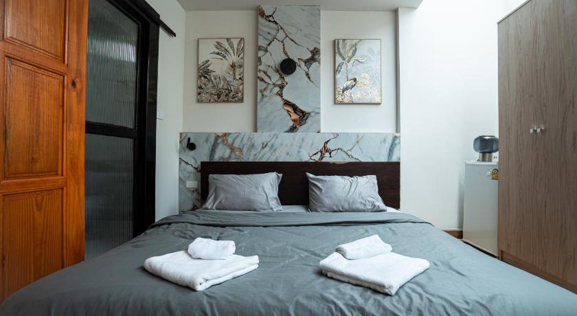 Image of King Bed Suite 5