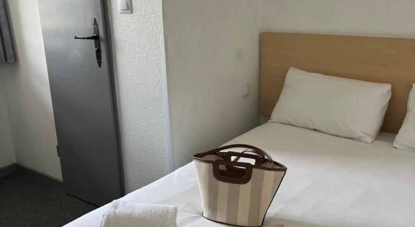Image of Double Room with Shared Bathroom 4