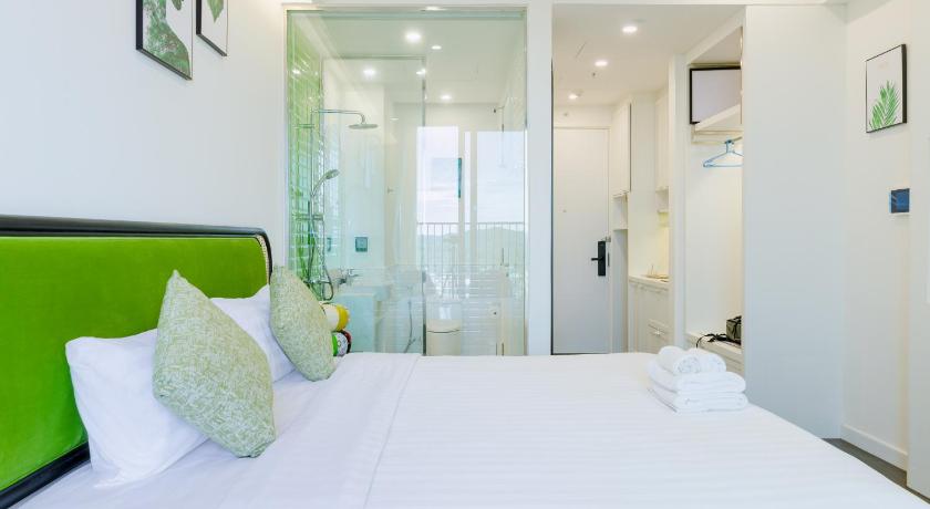Studio Có Ban Công (Studio with Balcony)