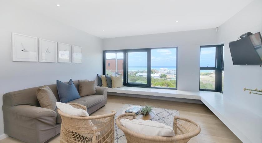 Fynbos Hill Apartment at the Southernmost Point of Africa