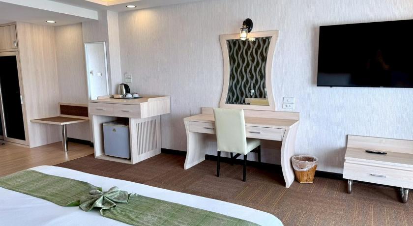 Image of Deluxe Double Room 8