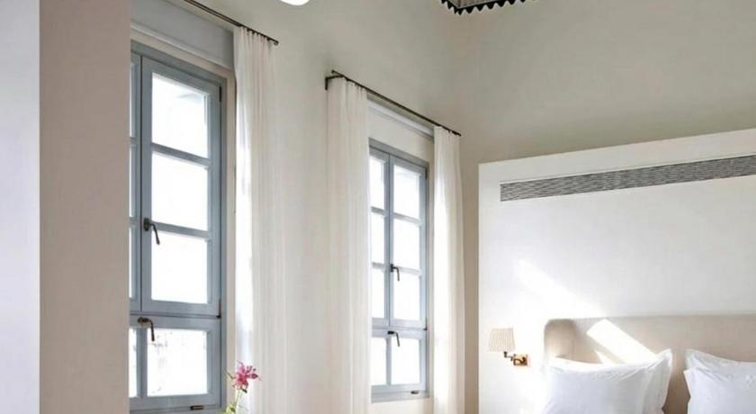 Image of Royal Room 0