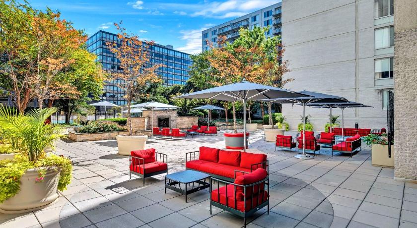Arlington (VA) Prime Crystal City Stay Near Metro 4-Star Accommodation restaurant