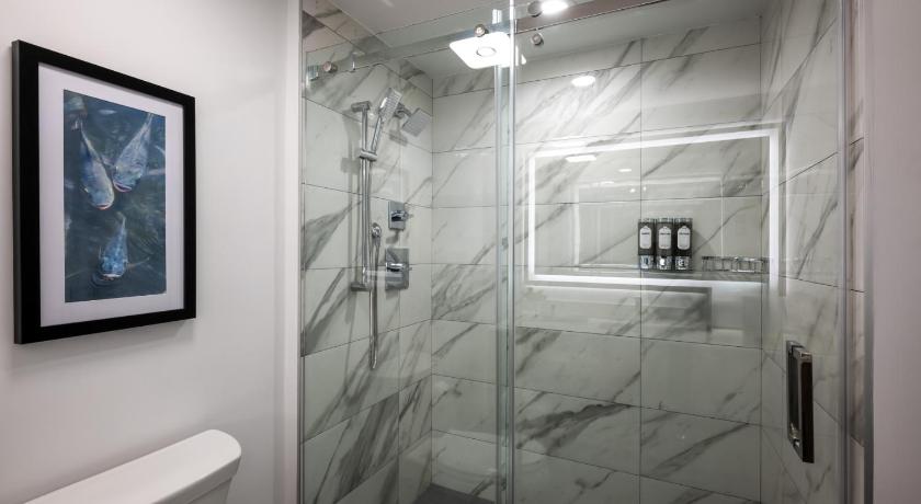 Image of Executive King Room 8